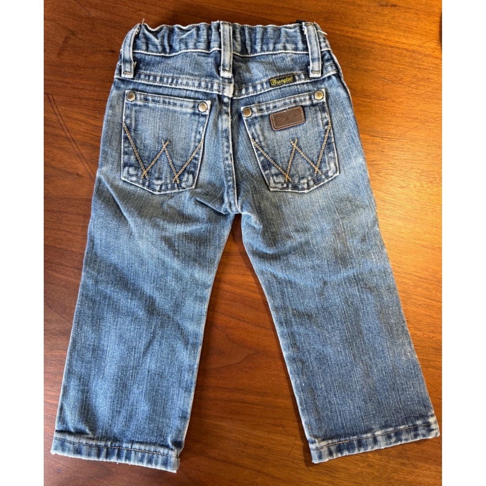Wrangler Retro Toddler Boy 2T Slim Straight  Jeans Medium Wash Distressed Cowboy